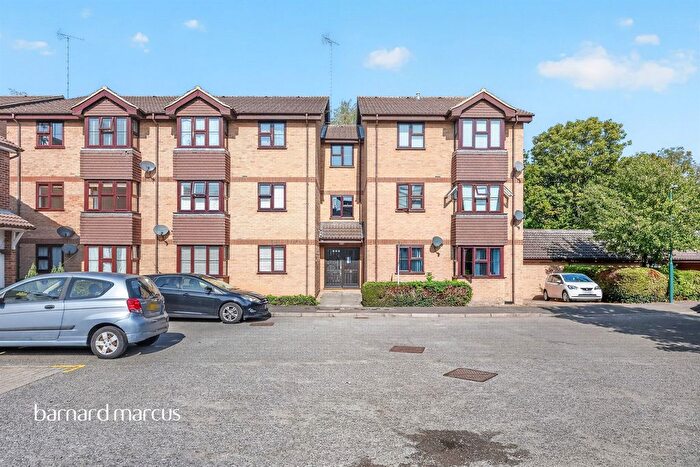 1 Bedroom Flat For Sale In Whelan Way, Wallington, SM6