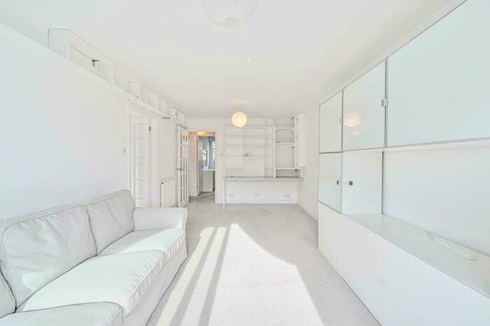 2 Bedroom Maisonette To Rent In Archway, Archway, London, N19