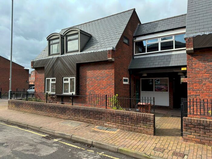 2 Bedroom Flat To Rent In Milton Street, Burton-On-Trent, DE14