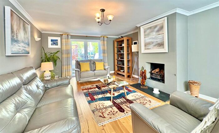 4 Bedroom Detached House For Sale In Church Street, Cirencester, GL7