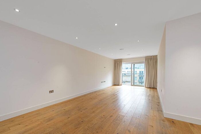 3 Bedroom Flat For Sale In Aerodrome Road, Colindale, London, NW9
