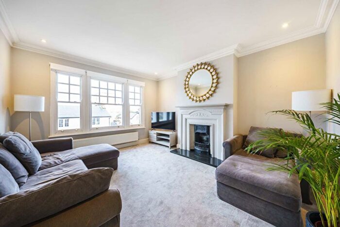 2 Bedroom Flat To Rent In Richmond Road, Twickenham, TW1