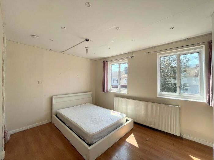 4 Bedroom House To Rent In Stokes Road, East Ham, E6
