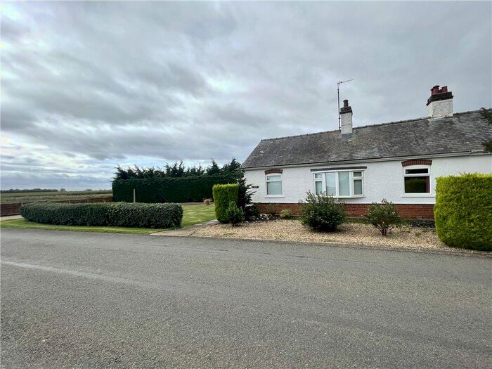 2 Bedroom Bungalow For Sale In South Drove, Pode Hole, Spalding, PE11