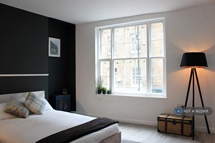 2 Bedroom Flat To Rent In Brick Lane, London, E1