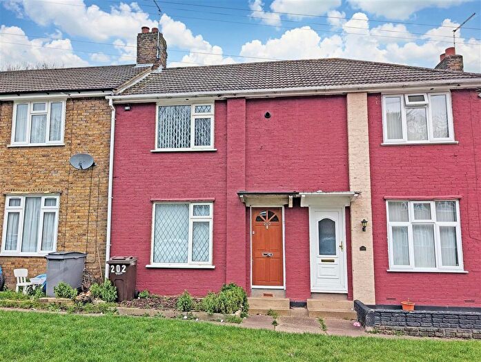 2 Bedroom Terraced House For Sale In Darnley Road, Rochester, ME2