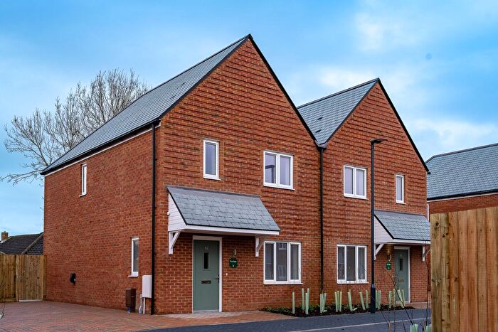 3 Bedroom Semi-Detached House For Sale In Luker Place, Romney Broadwalk, PO22