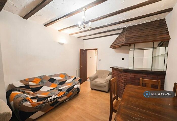 4 Bedroom Terraced House To Rent In Eldon St, Reading, RG1