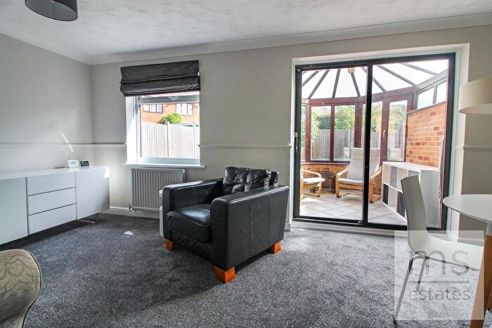 4 Bedroom Semi-Detached House To Rent In Heron Drive, Lenton, Nottingham, NG7