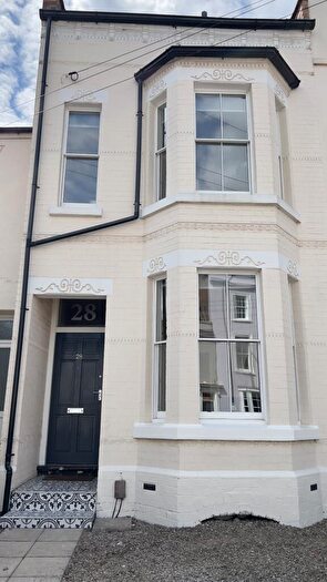 6 Bedroom Terraced House To Rent In Clarendon Street, Leamington Spa, CV32