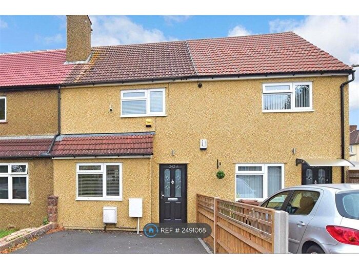2 Bedroom Terraced House To Rent In Collingwood Road, Sutton, SM1