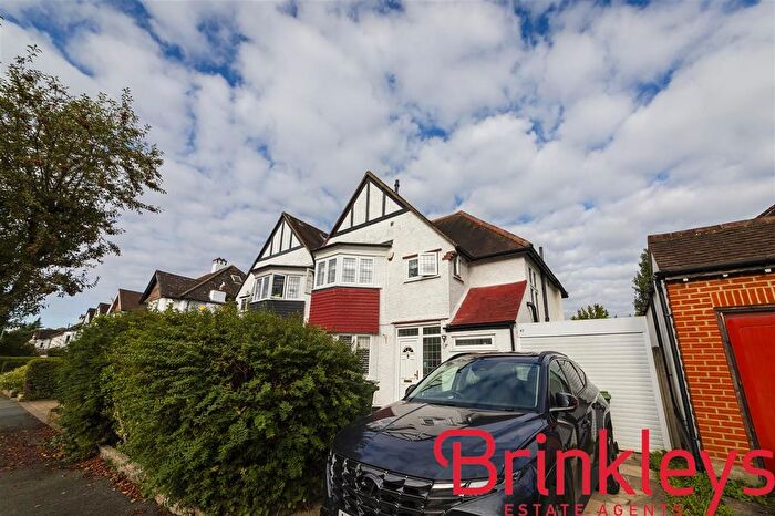 3 Bedroom Semi-Detached House To Rent In Devon Road, Cheam, Sutton, SM2