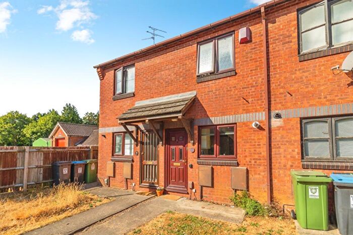 1 Bedroom Terraced House For Sale In Brook Street, Tring, HP23