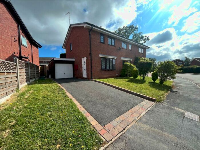 2 Bedroom Semi-Detached House To Rent In Kinsham Drive, Solihull, West Midlands, B91