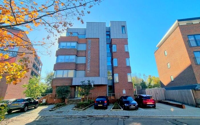 1 Bedroom Flat To Rent In Farringdon House, Wood Street, East Grinstead., RH19