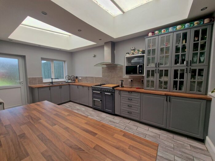 3 Bedroom Property To Rent In Sandwell Road, Handsworth, Birmingham, B21