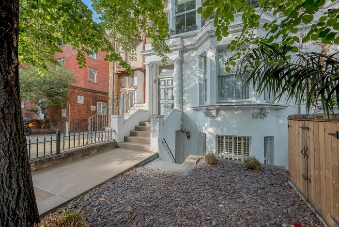 2 Bedroom Flat To Rent In Edith Grove, London, SW10