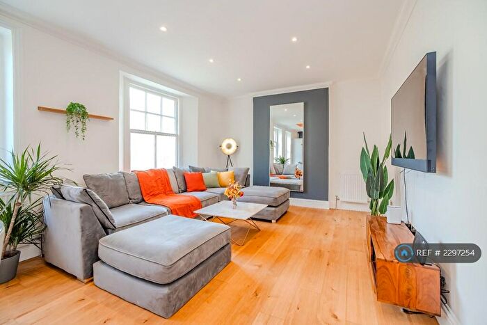 2 Bedroom Flat To Rent In Adelaide Mansions, Hove, BN3
