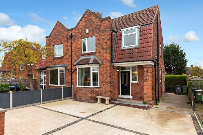 3 Bedroom Semi Detached House For Sale In Jute Road, York, YO26