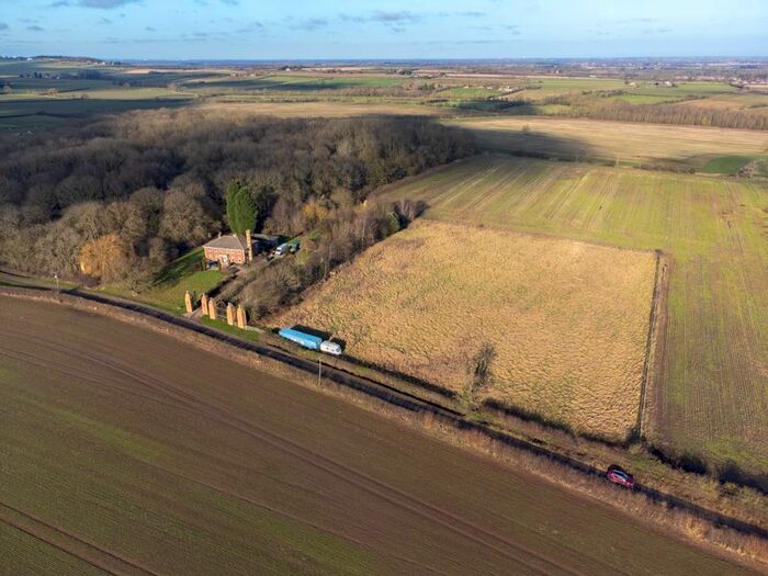 5 Bedroom Detached House For Sale In Saundby, Retford DN22