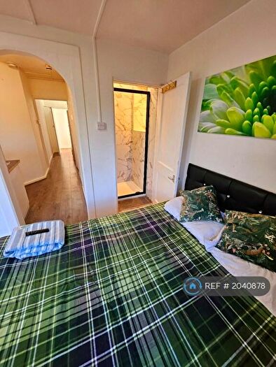 1 Bedroom Flat To Rent In Whitchurch Avenue, Edgware, HA8