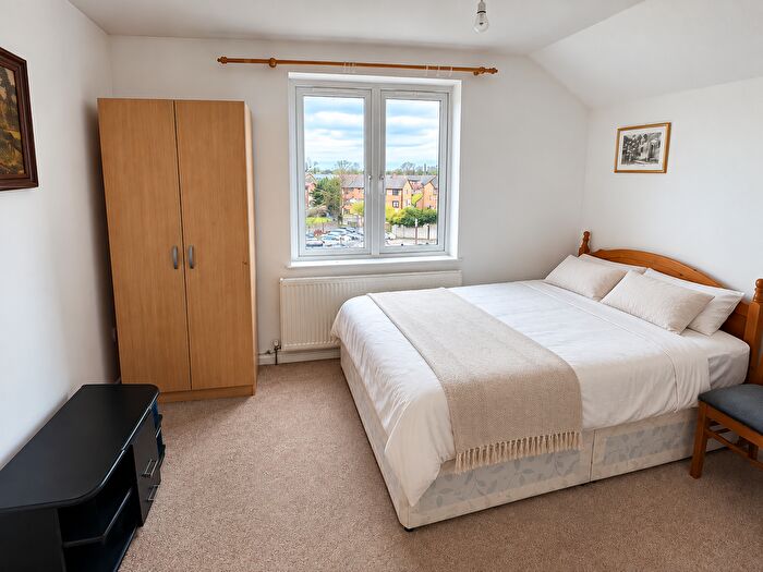 3 Bedroom Flat To Rent In Leytonstone, London, E15