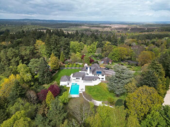 5 Bedroom Detached House For Sale In Thursley Road, Churt, Farnham, GU10