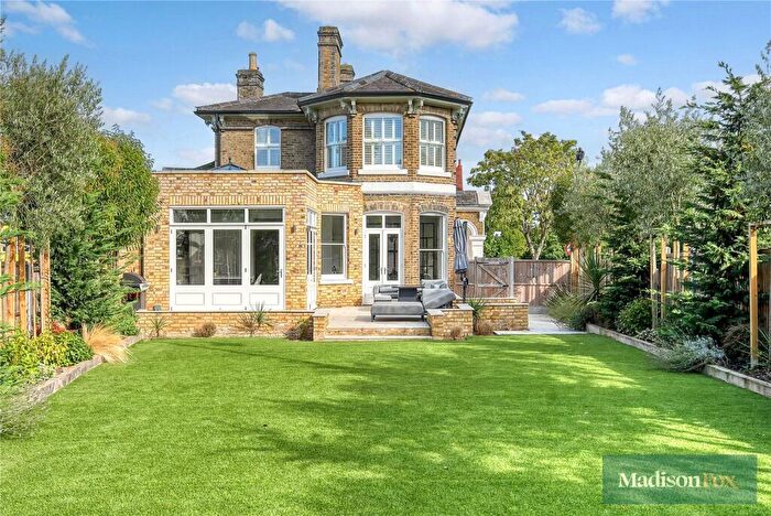 5 Bedroom Detached House To Rent In Queens Road, Buckhurst Hill, Essex, IG9