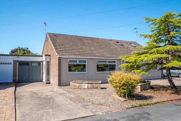 2 Bedroom Bungalow For Sale In The Limes, Stockton On The Forest, York, YO32