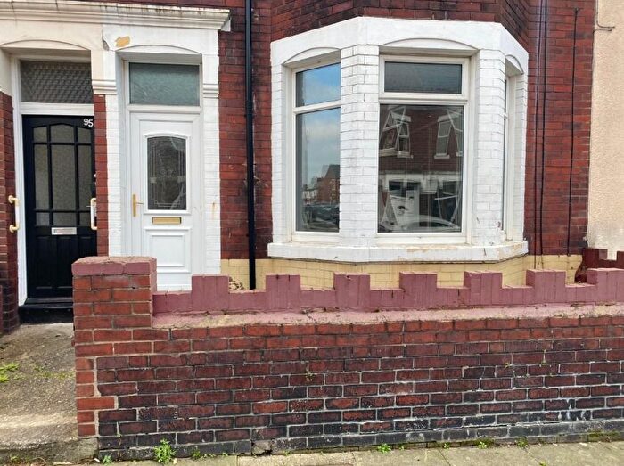 2 Bedroom Flat To Rent In Gordon Road, South Shields, Tyne And Wear, NE34
