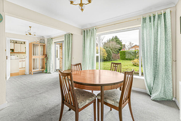 4 Bedroom Detached House For Sale In Bedmond Road, Hemel Hempstead, Hertfordshire, HP3
