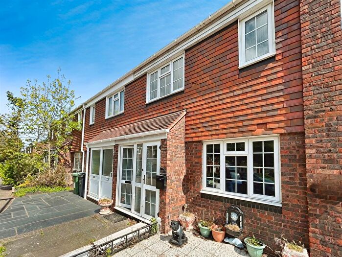 3 Bedroom Property To Rent In Ambleside, Bromley, BR1