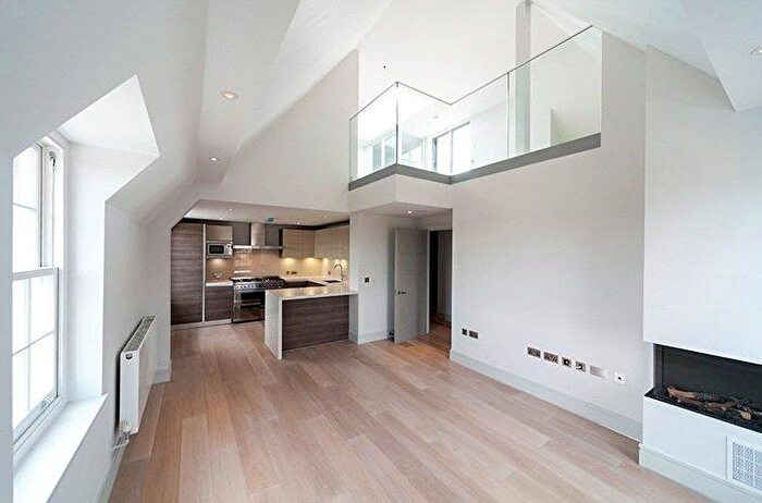 1 Bedroom Property To Rent In Magistrates House, Market Place, Brentford, TW8