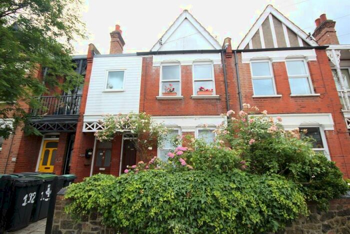 2 Bedroom Flat To Rent In Sirdar Road, London, N22