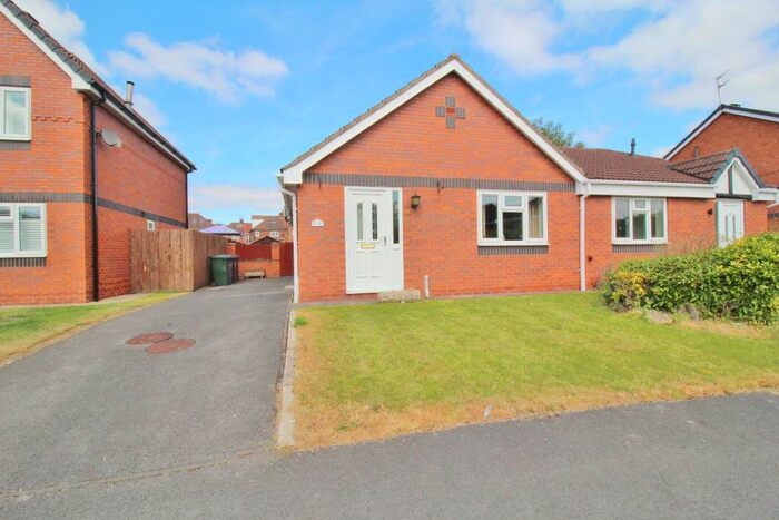 2 Bedroom Bungalow To Rent In Cherry Tree Walk, Barlby, Selby, YO8