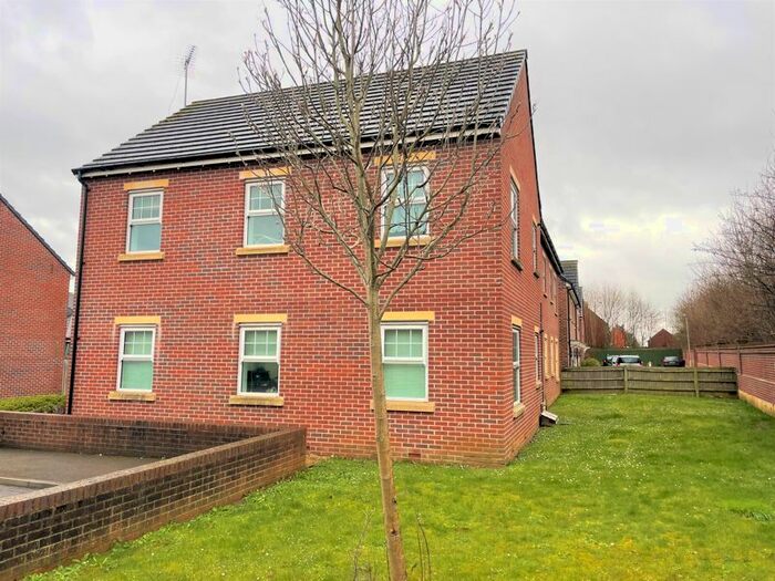 2 Bedroom Flat To Rent In Mainsail Lane, Hempsted, Gloucester, GL2