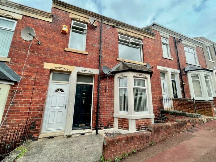 2 Bedroom Flat To Rent In Baden Powell Street, Gateshead, NE9