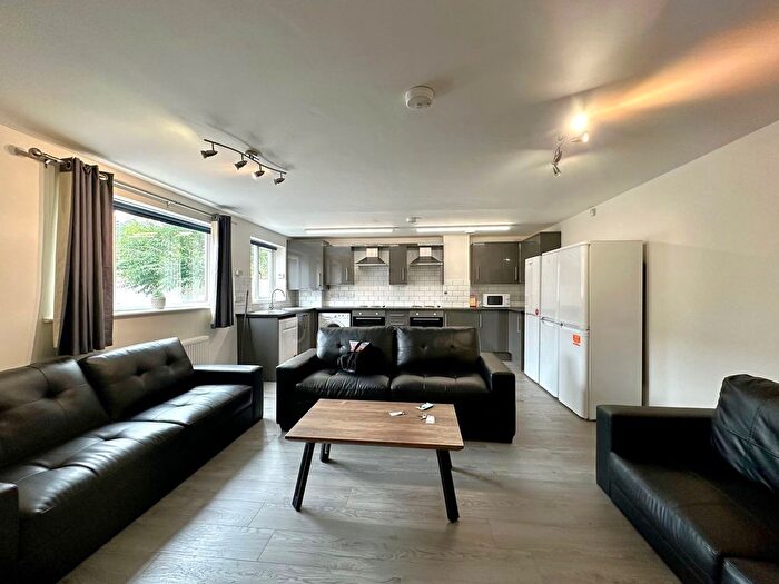 8 Bedroom Semi Detached House To Rent In Rosedale Road, Sheffield, S11