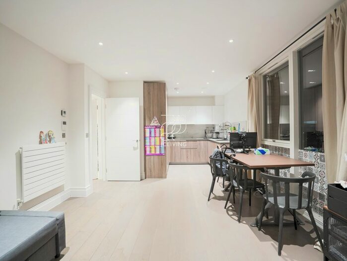 1 Bedroom Flat To Rent In Queengurst, London, KT2