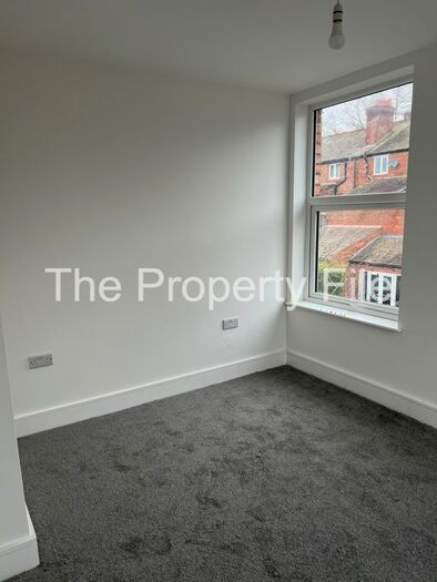3 Bedroom Flat To Rent In Railway Road, Manchester, M41