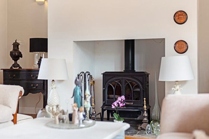 4 Bedroom Detached House For Sale In Holtwood, Wimborne, Dorset, BH21