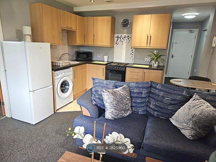 1 Bedroom Flat To Rent In Bath Court, Bolton, BL2