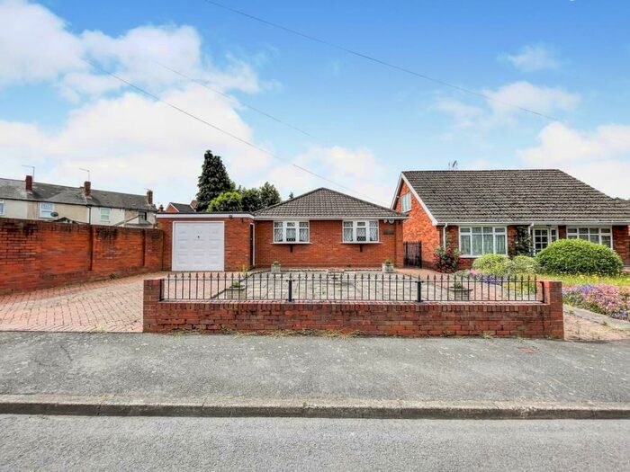 2 Bedroom Bungalow To Rent In Morvale Street, Stourbridge, DY9
