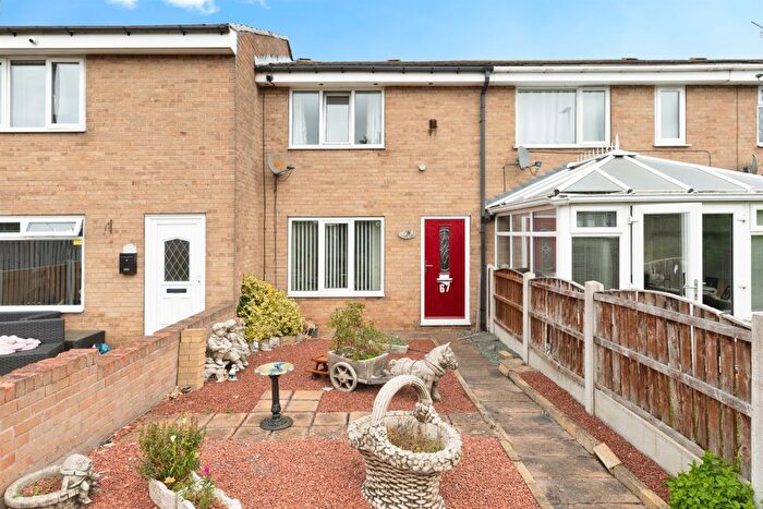 2 Bedroom Terraced House For Sale In Wentworth Road, Featherstone, Pontefract, WF7