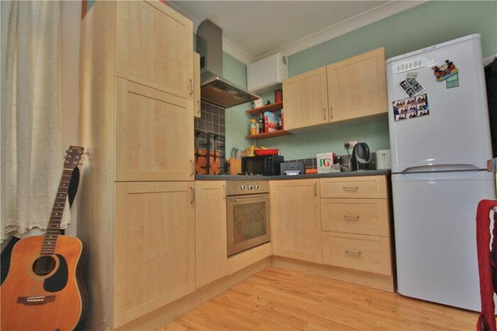 1 Bedroom Flat To Rent In York Road, Guildford, Surrey, GU1