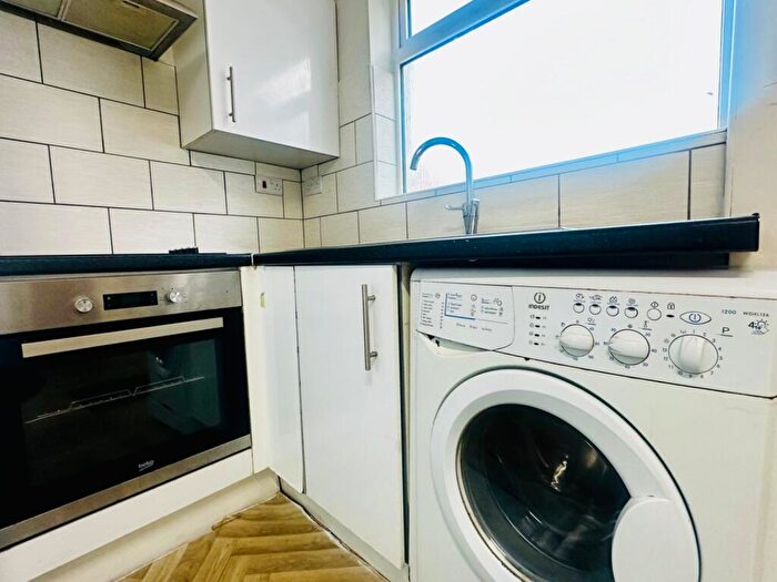 1 Bedroom Maisonette To Rent In Dyer Road, Southampton, Hampshire, SO15