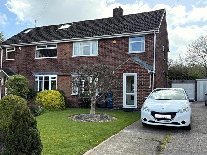 3 Bedroom Semi Detached House For Sale In Yonge Close, Radcliffe On Trent, NG12