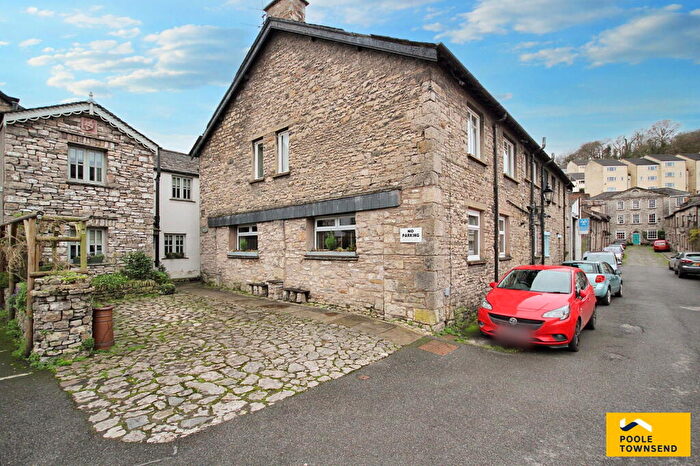 2 Bedroom Flat For Sale In Exchange Court, Highgate, Kendal, LA9