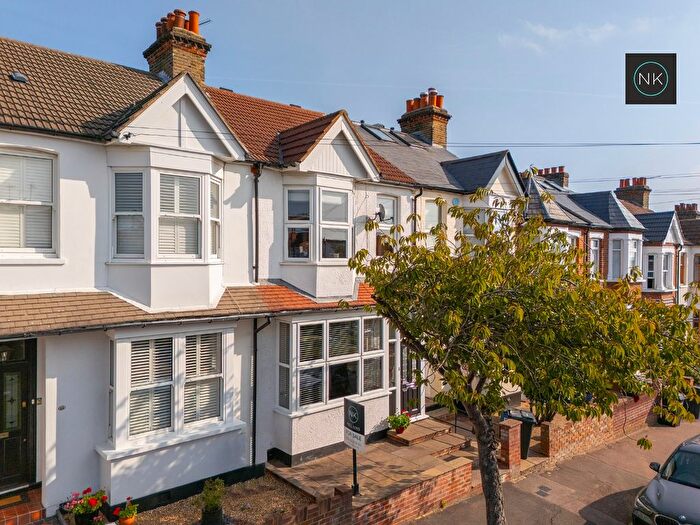 3 Bedroom Terraced House For Sale In Ingatestone Road, Woodford Green, Essex, IG8