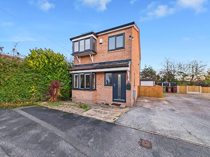 3 Bedroom Detached House For Sale In Vicarage Gardens, Featherstone, WF7